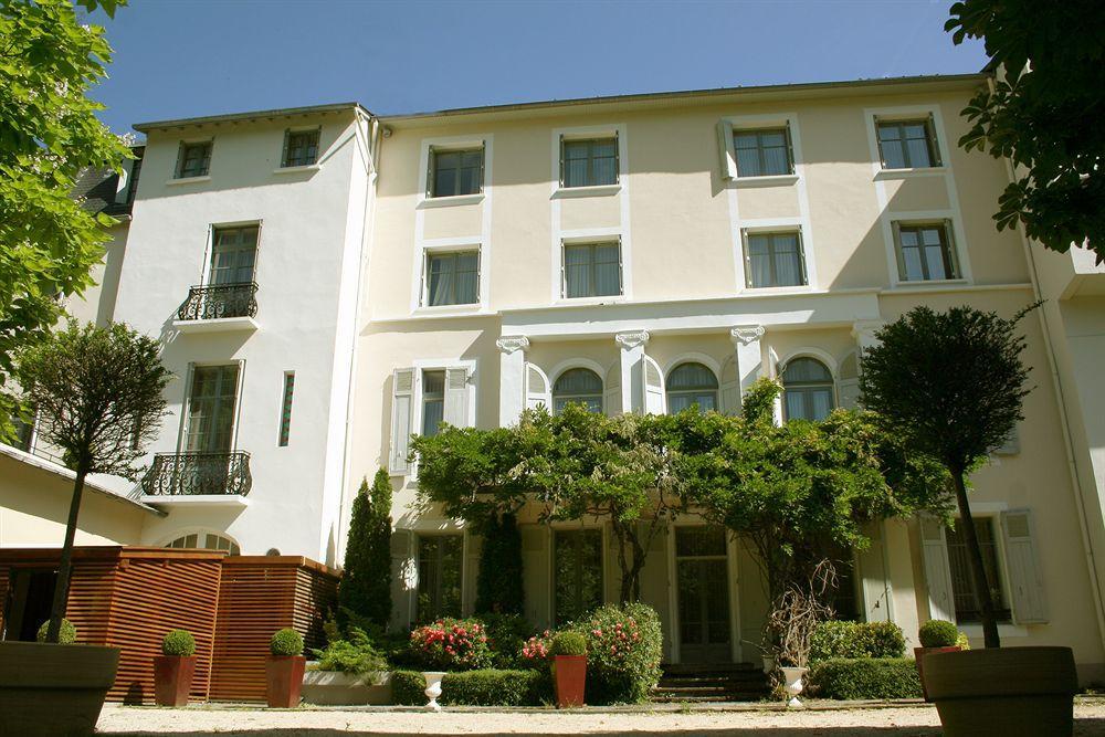Clarion Suites Corneille Luchon Bagneres-de-Luchon ภายนอก รูปภาพ